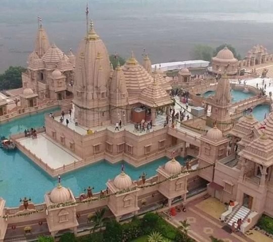Nilkanth Dham Swaminarayan Temple - photo 1