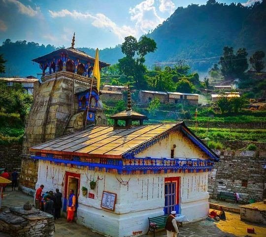 Triyuginarayan Temple - photo 1